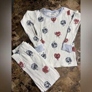 Petit Lem Pajama Set design hearts and planet 8 years